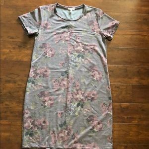 Floral tee shirt dress - Size M